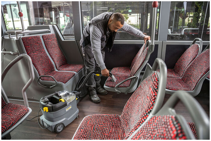 Моющий пылесос Karcher Puzzi 8/1 (1.100-240.0) - фото 4