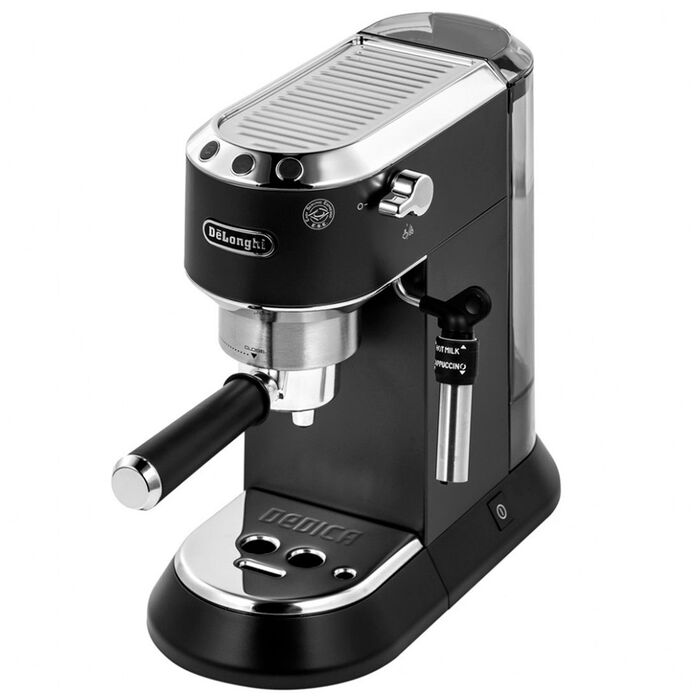Рожковая кофеварка DeLonghi EC685.BK